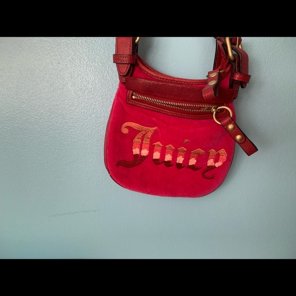 Juicy Couture Handbags - Crossbody juicy bag